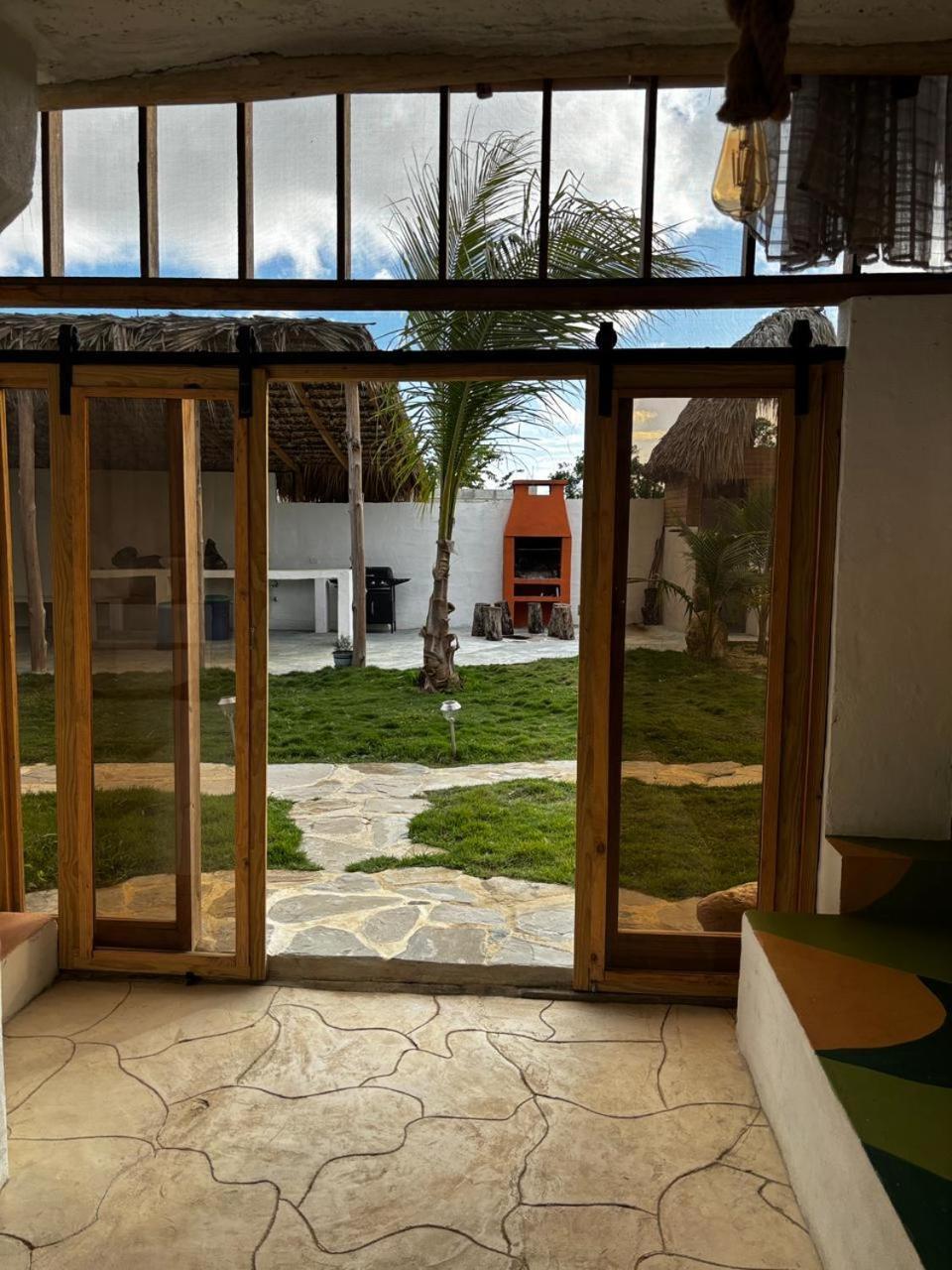 בייהיבה Blue Beach Eco-Hotel By Sanfabini מראה חיצוני תמונה